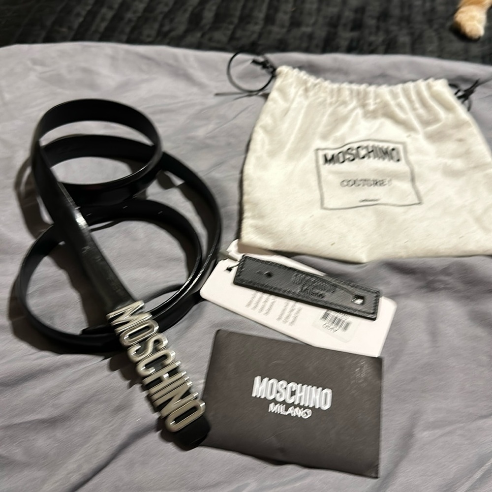 Moschino skinny belt